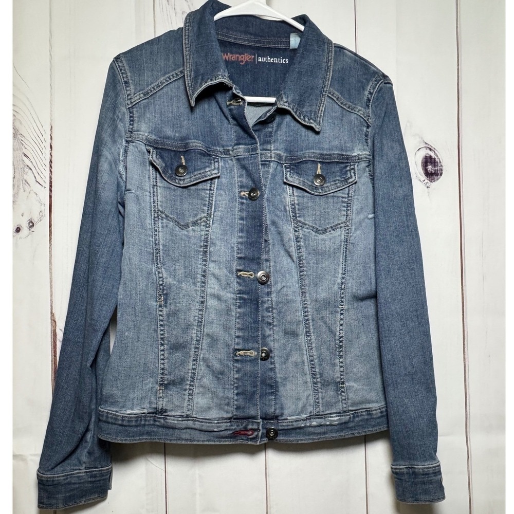 Distressed Wrangler Jean‎ Jacket / Medium / Sku0030